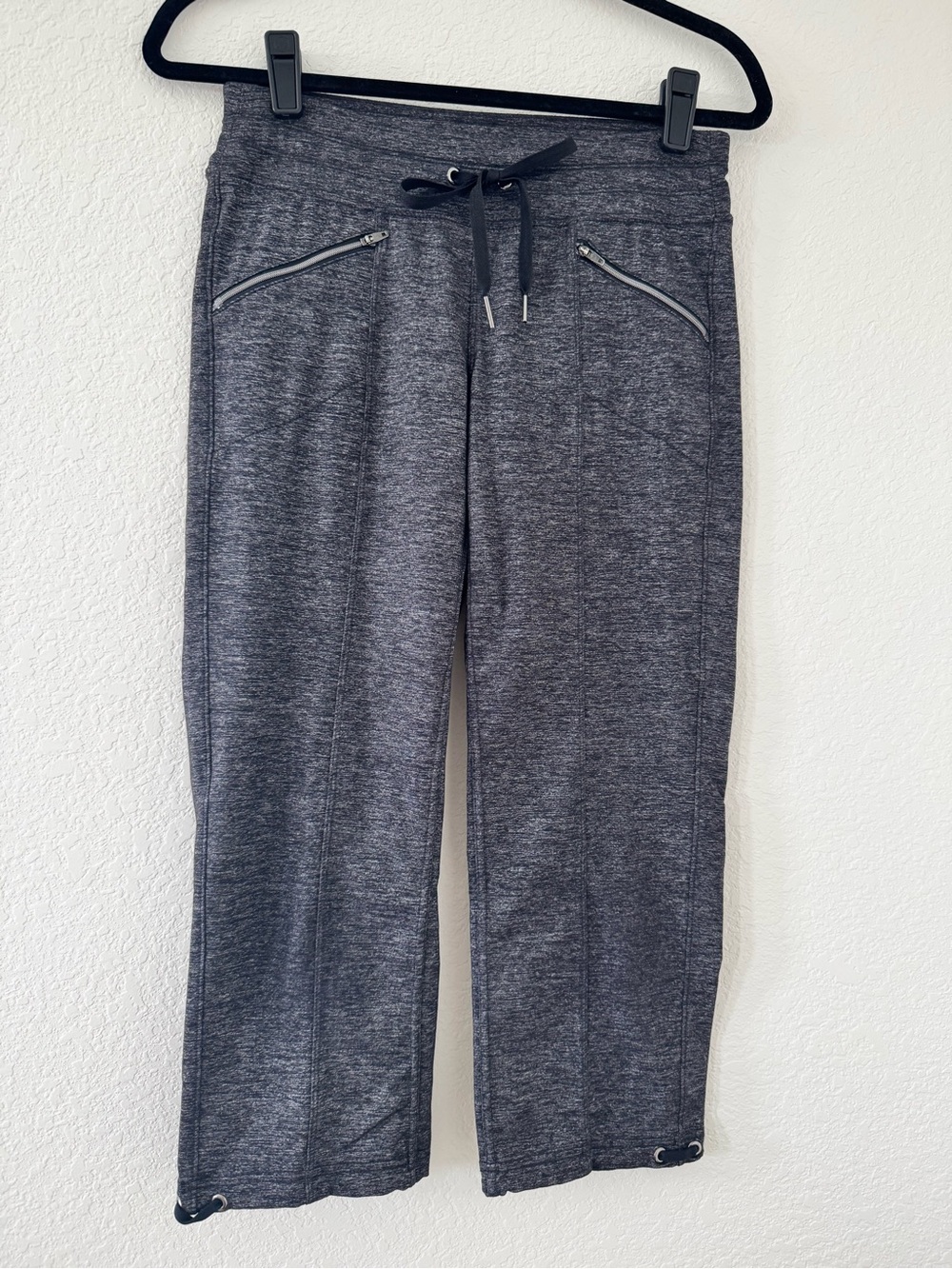 Athleta Quest Metro Slouch Capri Heathered Shimmery Black